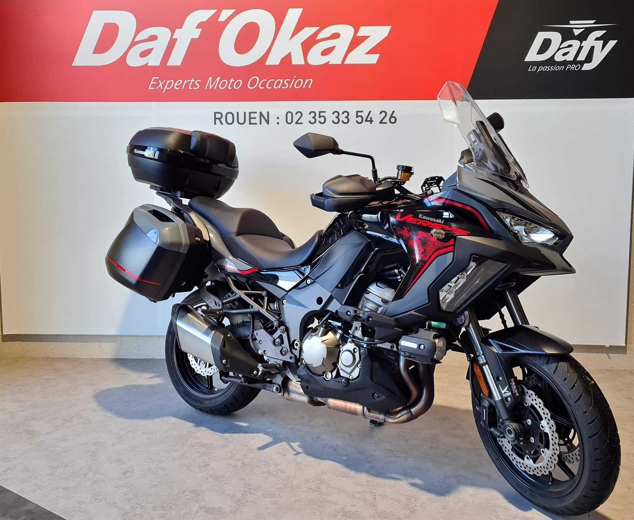 Kawasaki KLZ 1000 Versys SE Grand Tourer 2021 HD vue 3/4 droite