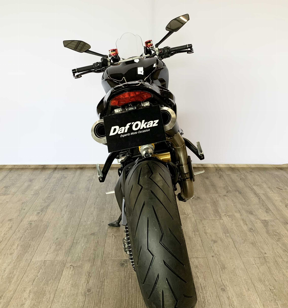 Triumph 1050 Speed Triple RS 2018 vue arrière