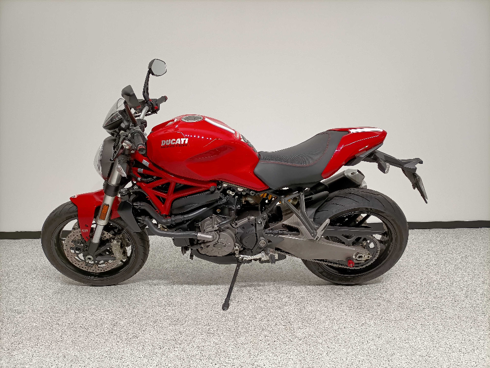 Ducati 821 Monster 2018 vue gauche
