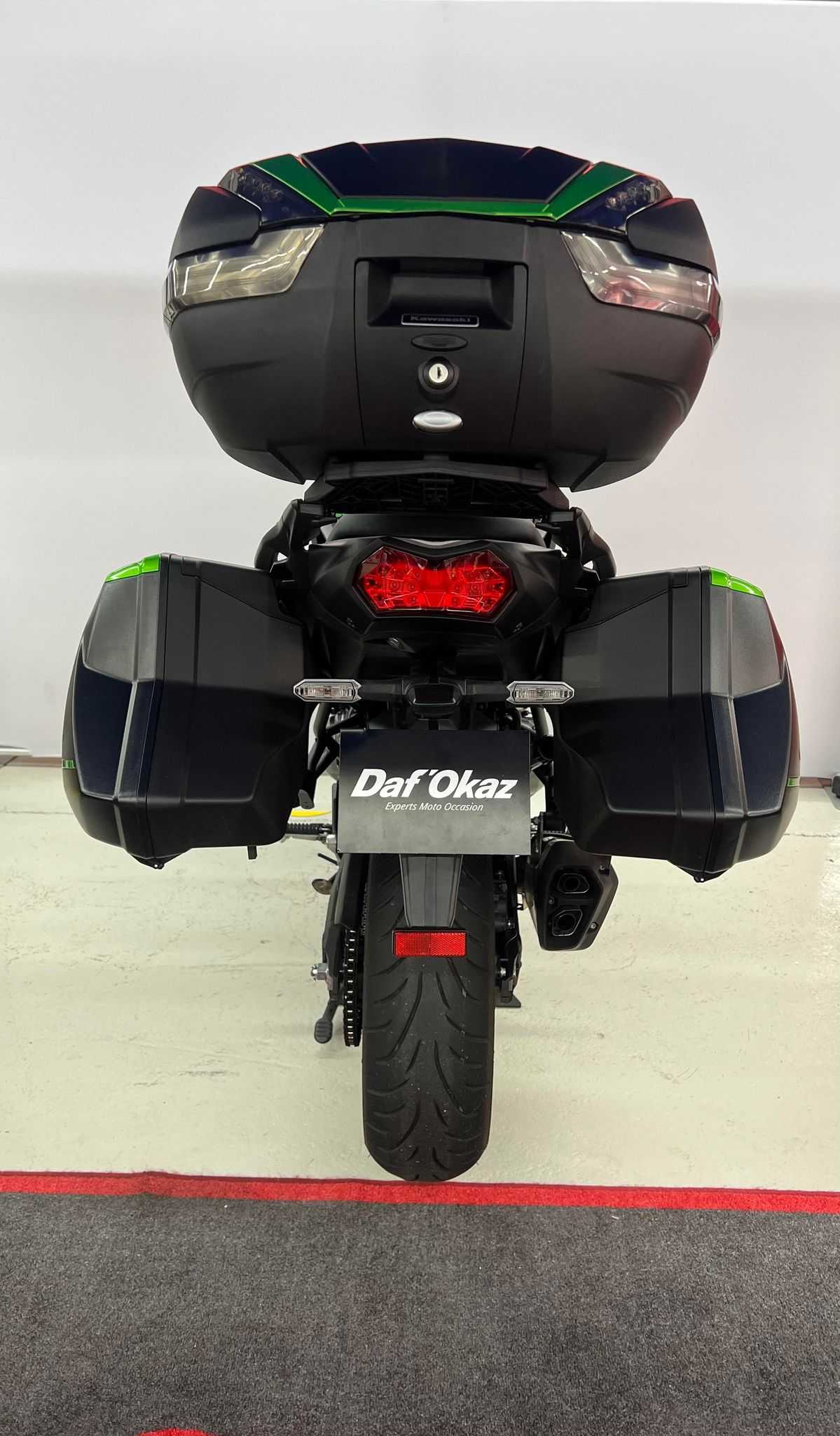 Kawasaki KLZ 1000 Versys Grand Tourer 2022 HD vue arrière