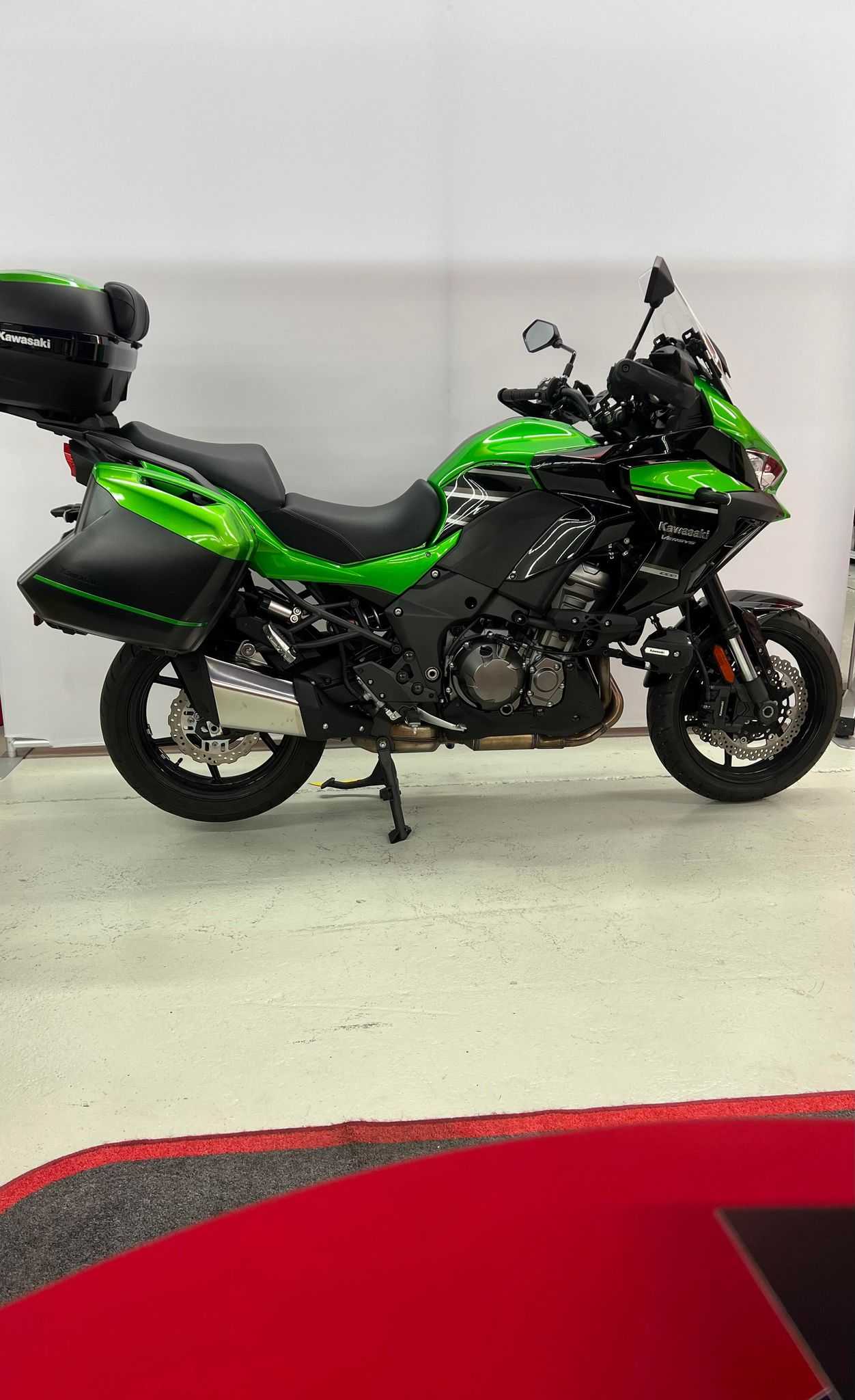 Kawasaki KLZ 1000 Versys Grand Tourer 2022 HD vue gauche