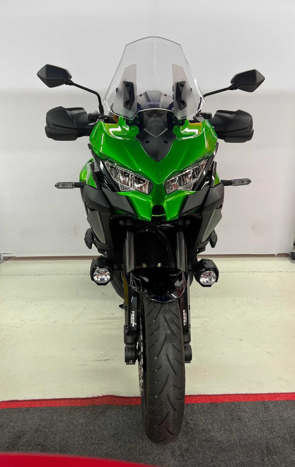 Kawasaki KLZ 1000 Versys Grand Tourer 2022 vue avant