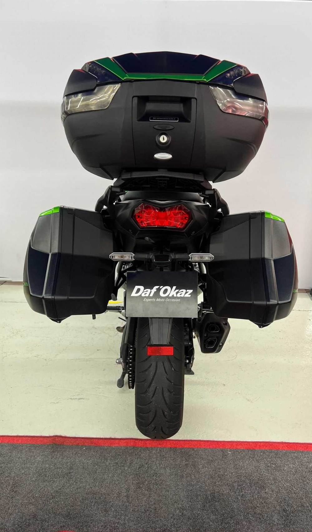 Kawasaki KLZ 1000 Versys Grand Tourer 2022 vue arrière