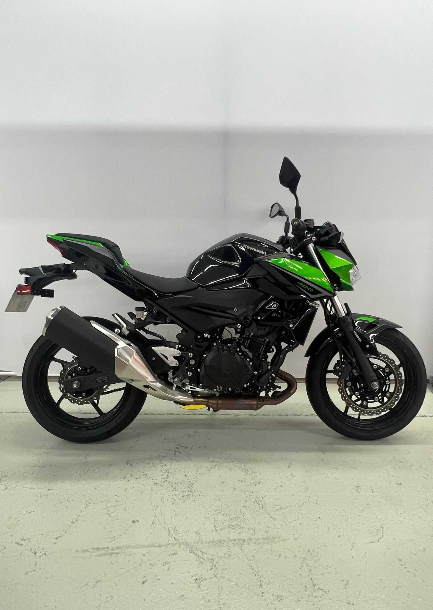 Kawasaki Z 400 2021 HD vue gauche