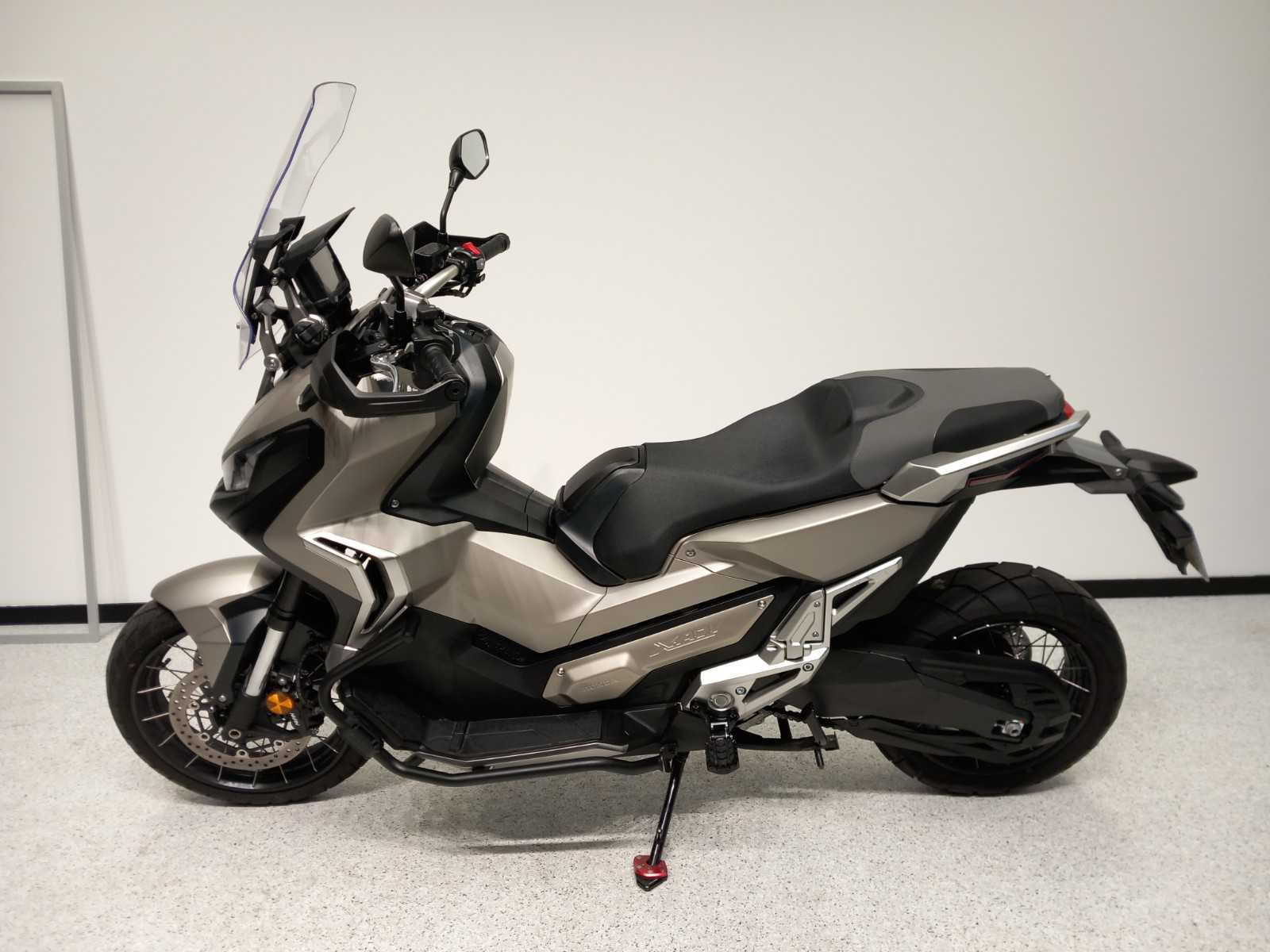 Honda X-ADV 750 2020 HD vue gauche