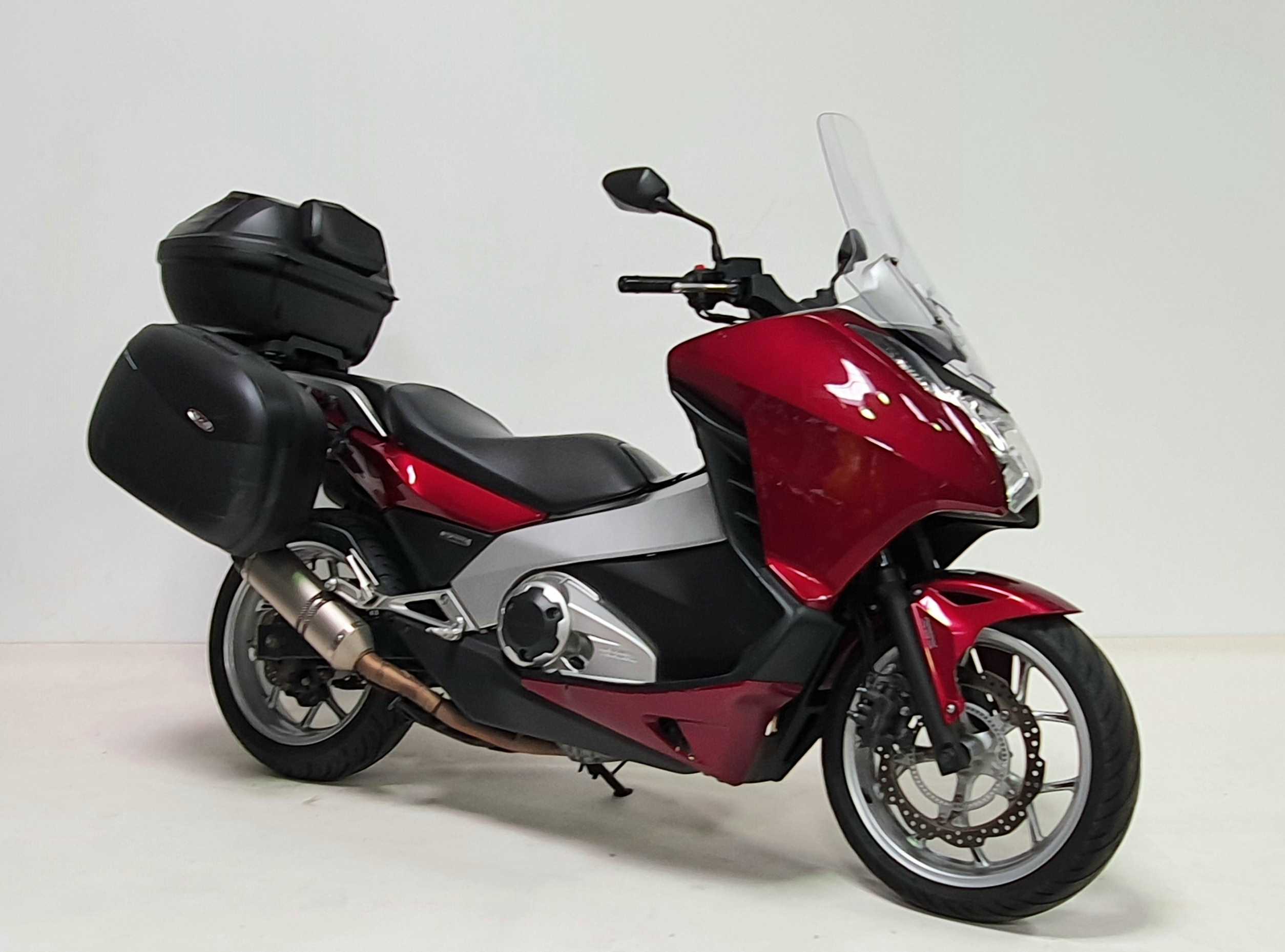 Honda NC 700 D Integra 2012 HD vue 3/4 droite