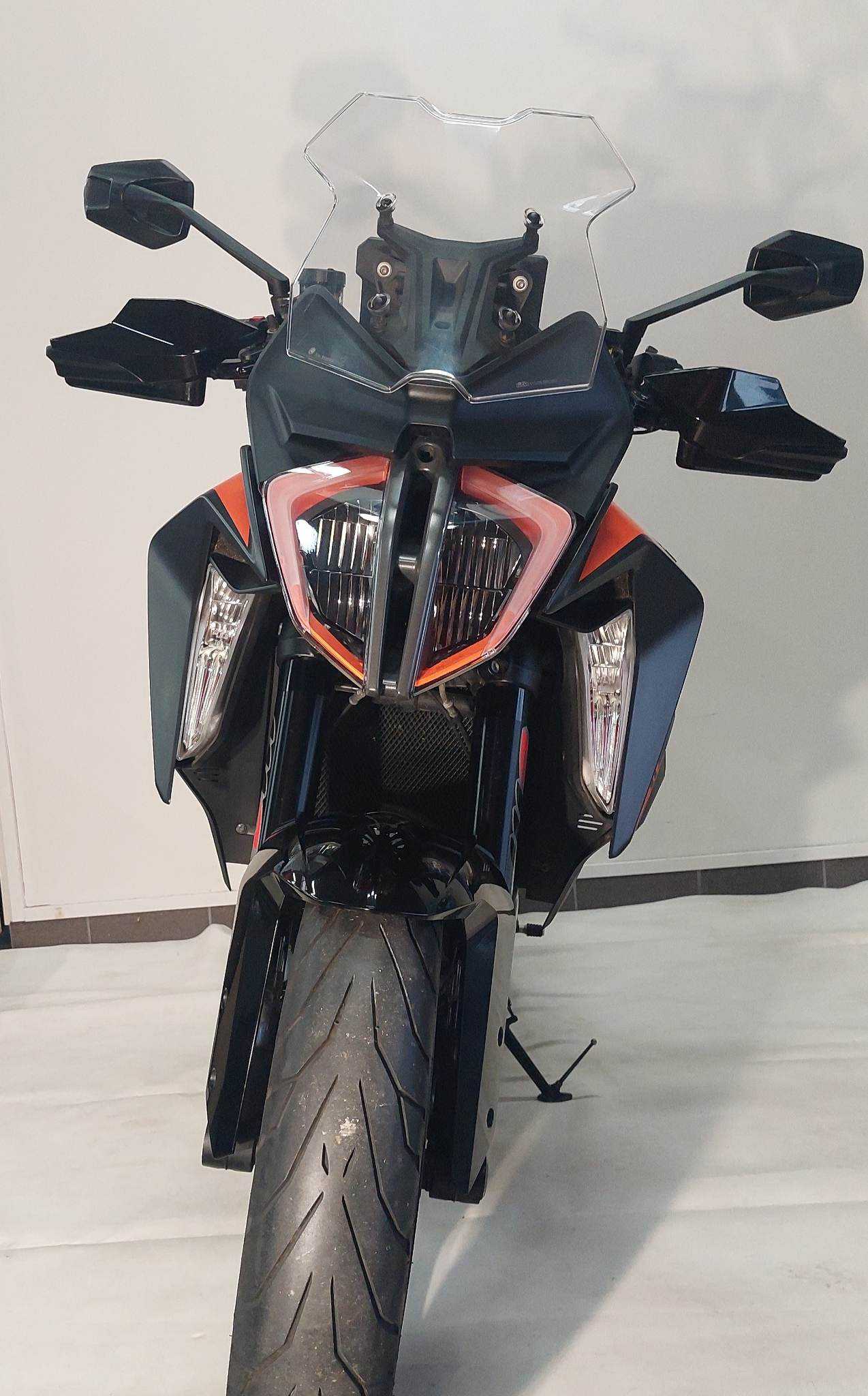 KTM 1290 Super Duke GT 2021 HD vue avant