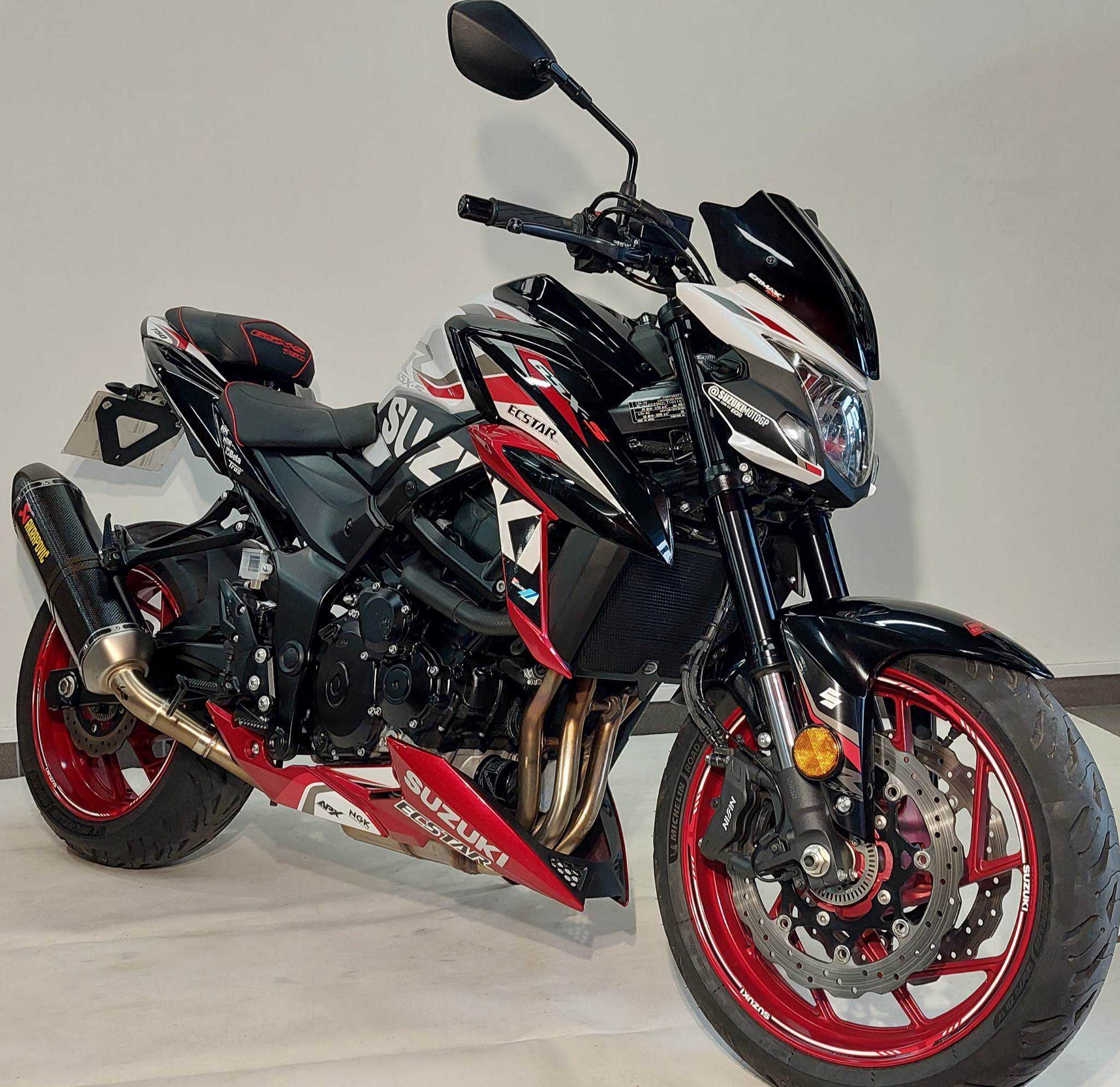 Suzuki GSX-S roadster 2020 HD vue 3/4 droite