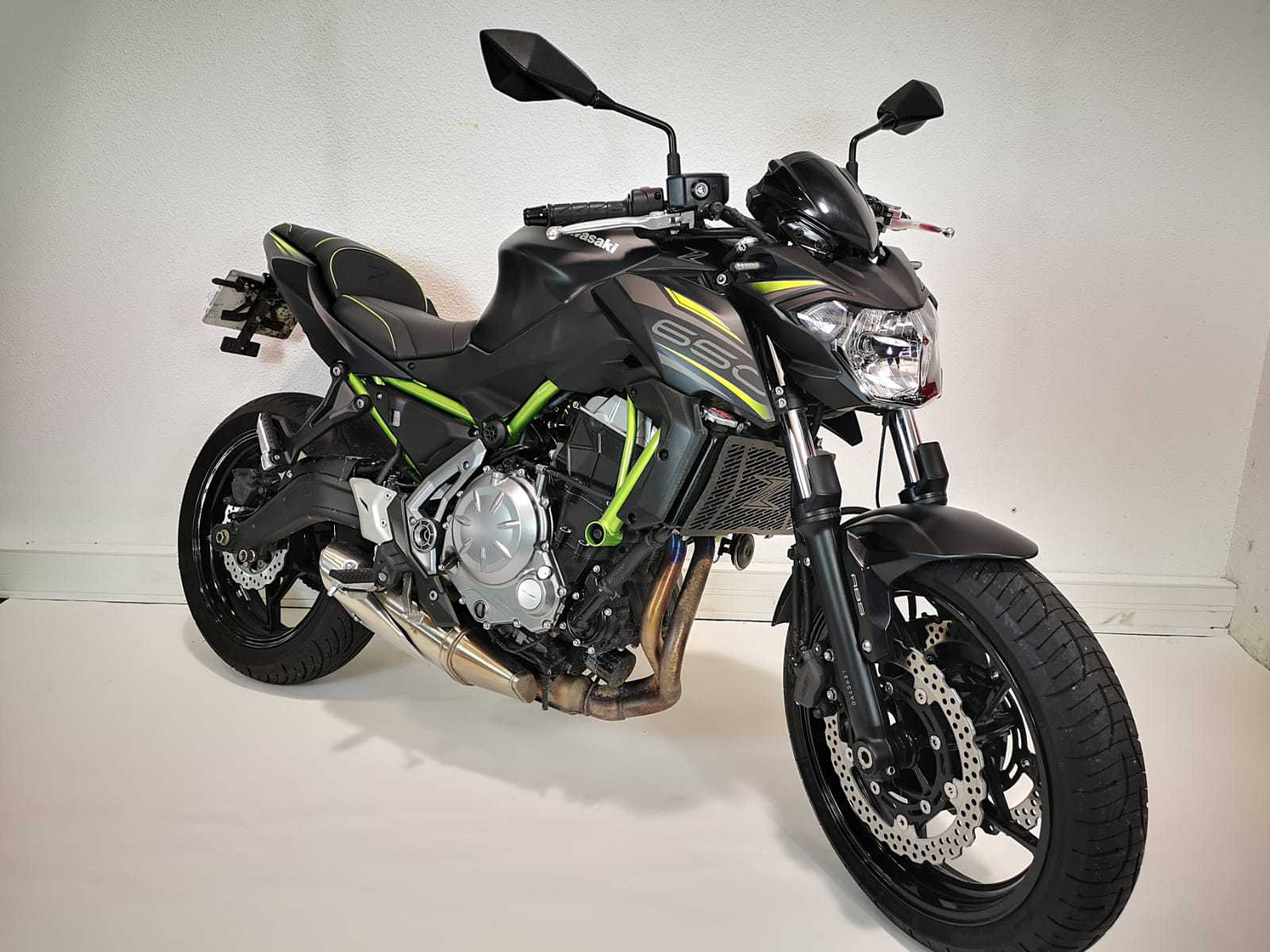 Kawasaki Z650 2019 HD vue 3/4 droite