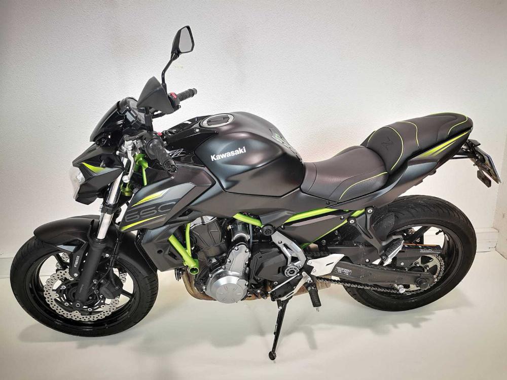 Kawasaki Z650 2019 vue gauche