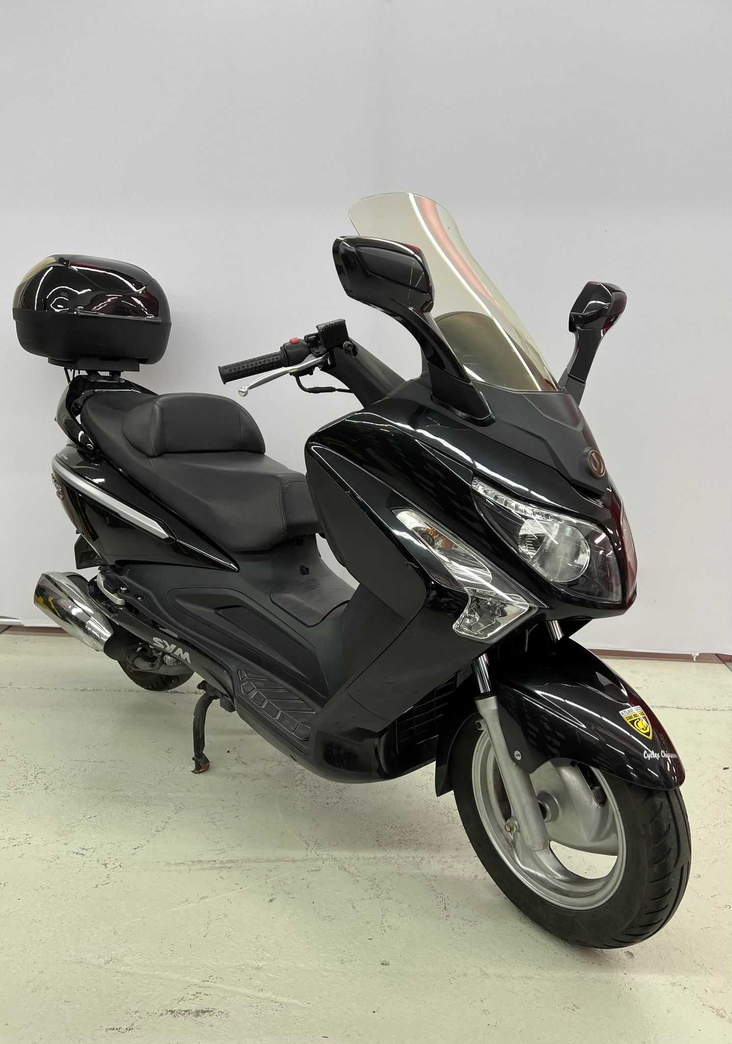 Sym GTS 125 EVO EVO 2011 HD vue 3/4 droite