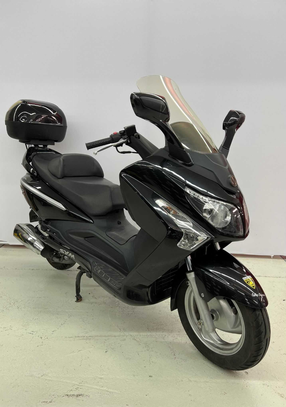 Sym GTS 125 EVO EVO 2011 vue 3/4 droite