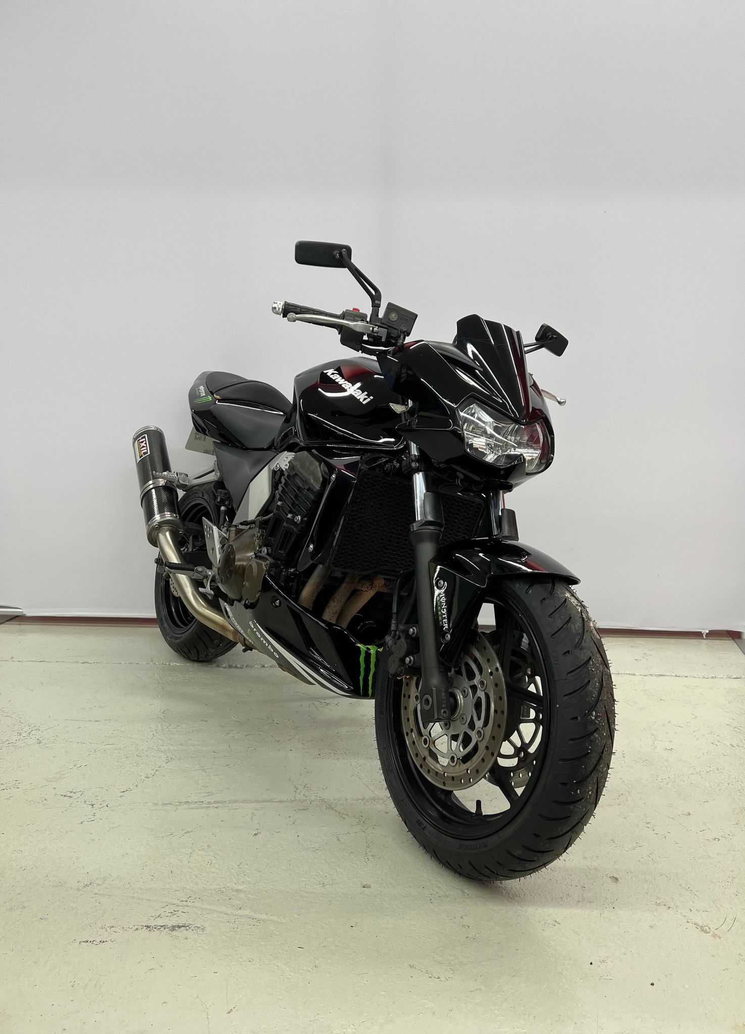 Kawasaki Z750 Z 2006 HD vue 3/4 droite