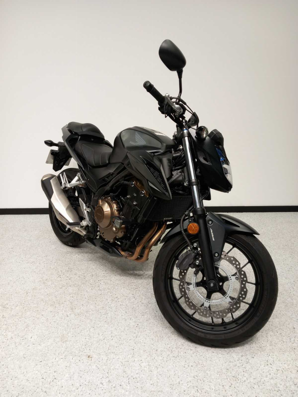 Honda CB 500 F ABS 2018 vue 3/4 droite