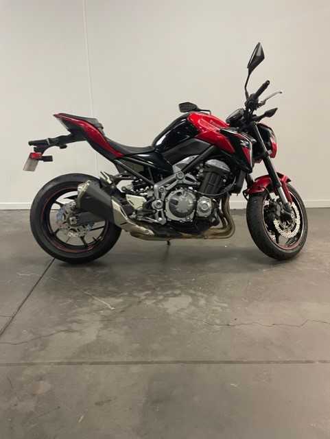 Kawasaki Z 900 2018 HD vue 3/4 droite