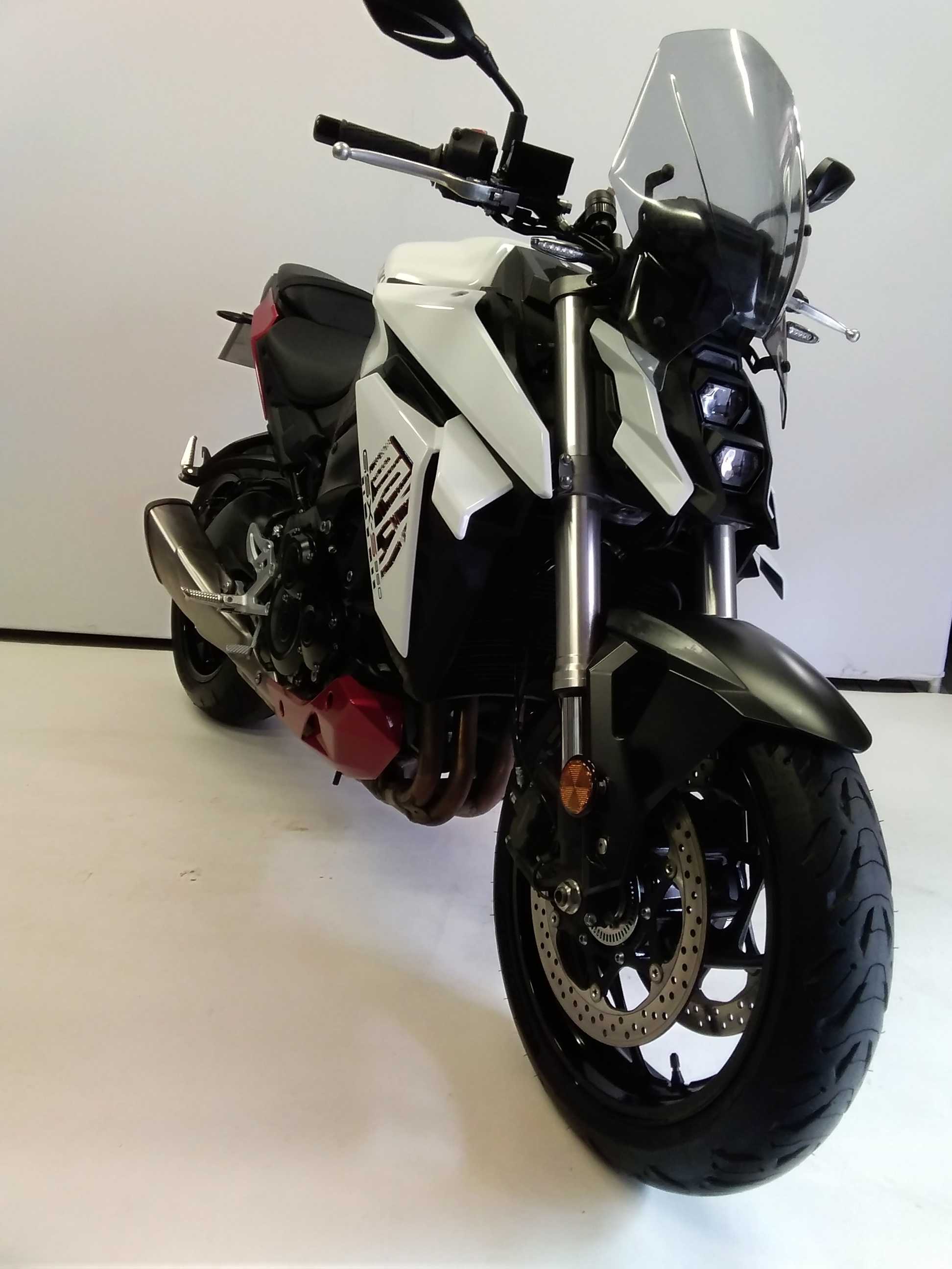 Suzuki GSX-S 950 2022 HD vue 3/4 droite