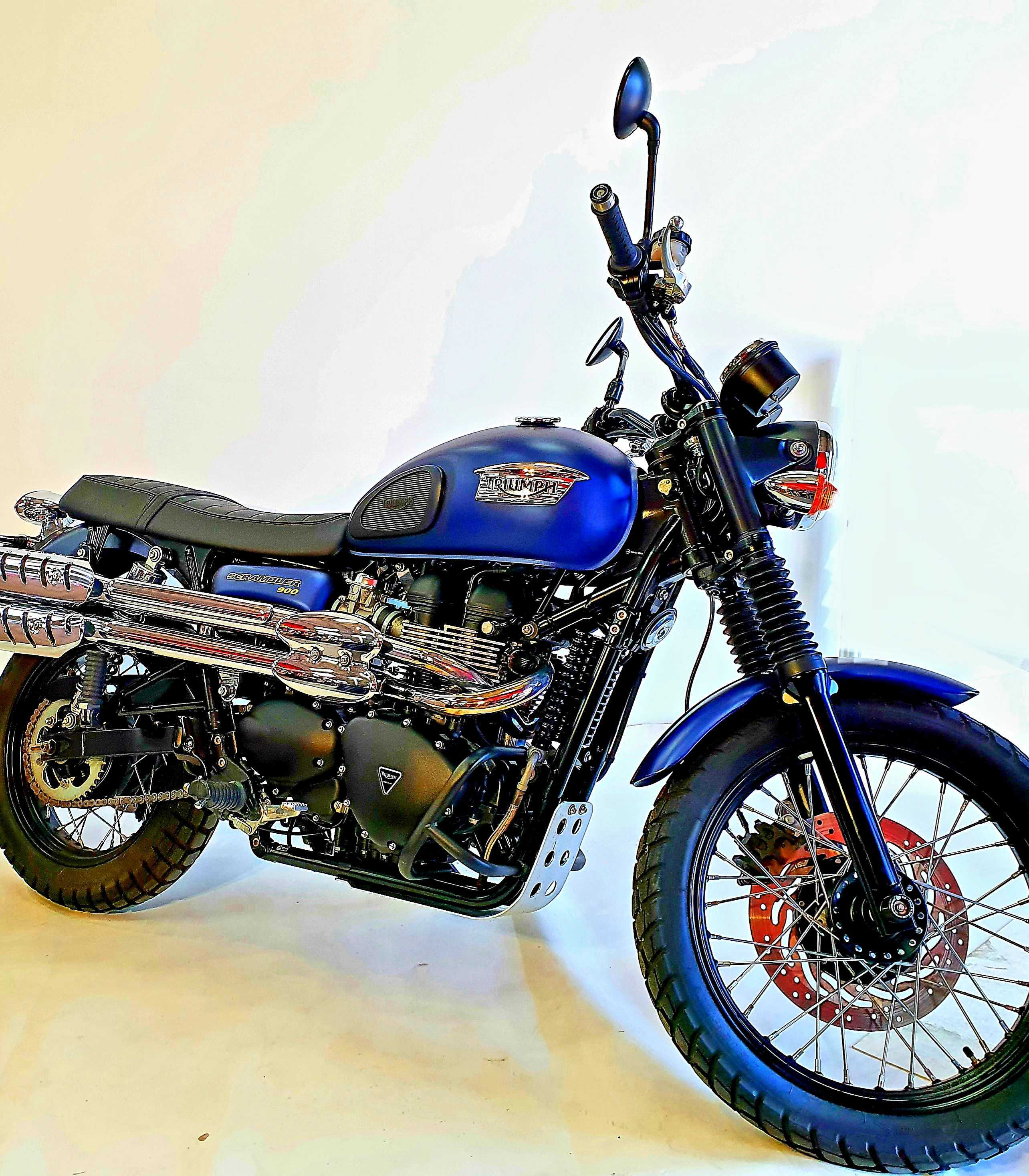 Triumph scrambler 2014 HD vue 3/4 droite