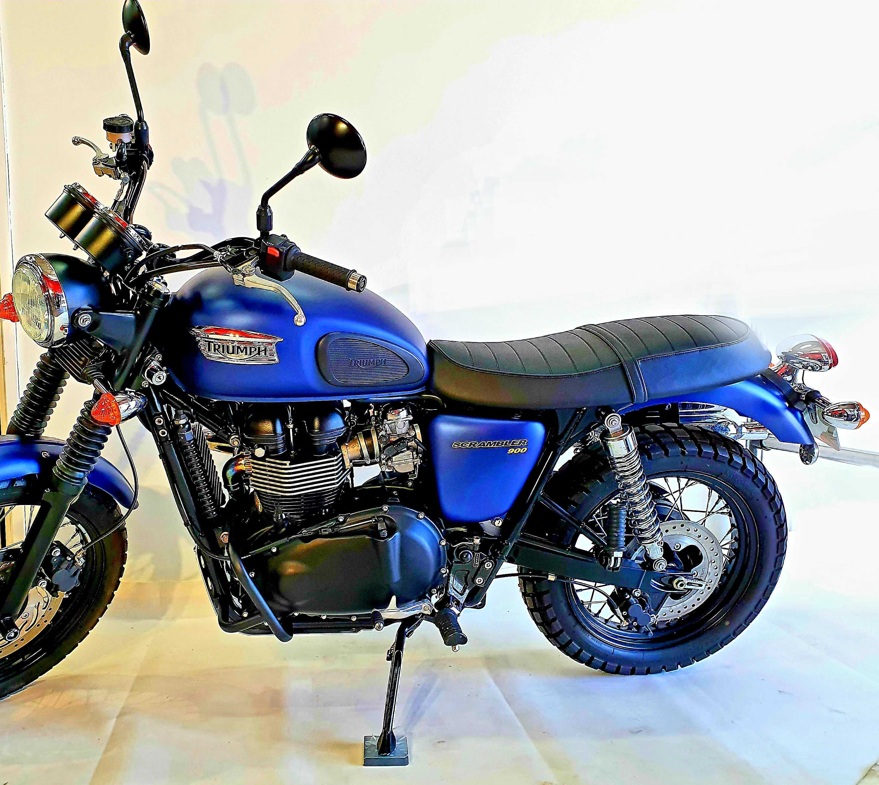 Triumph scrambler 2014 HD vue gauche