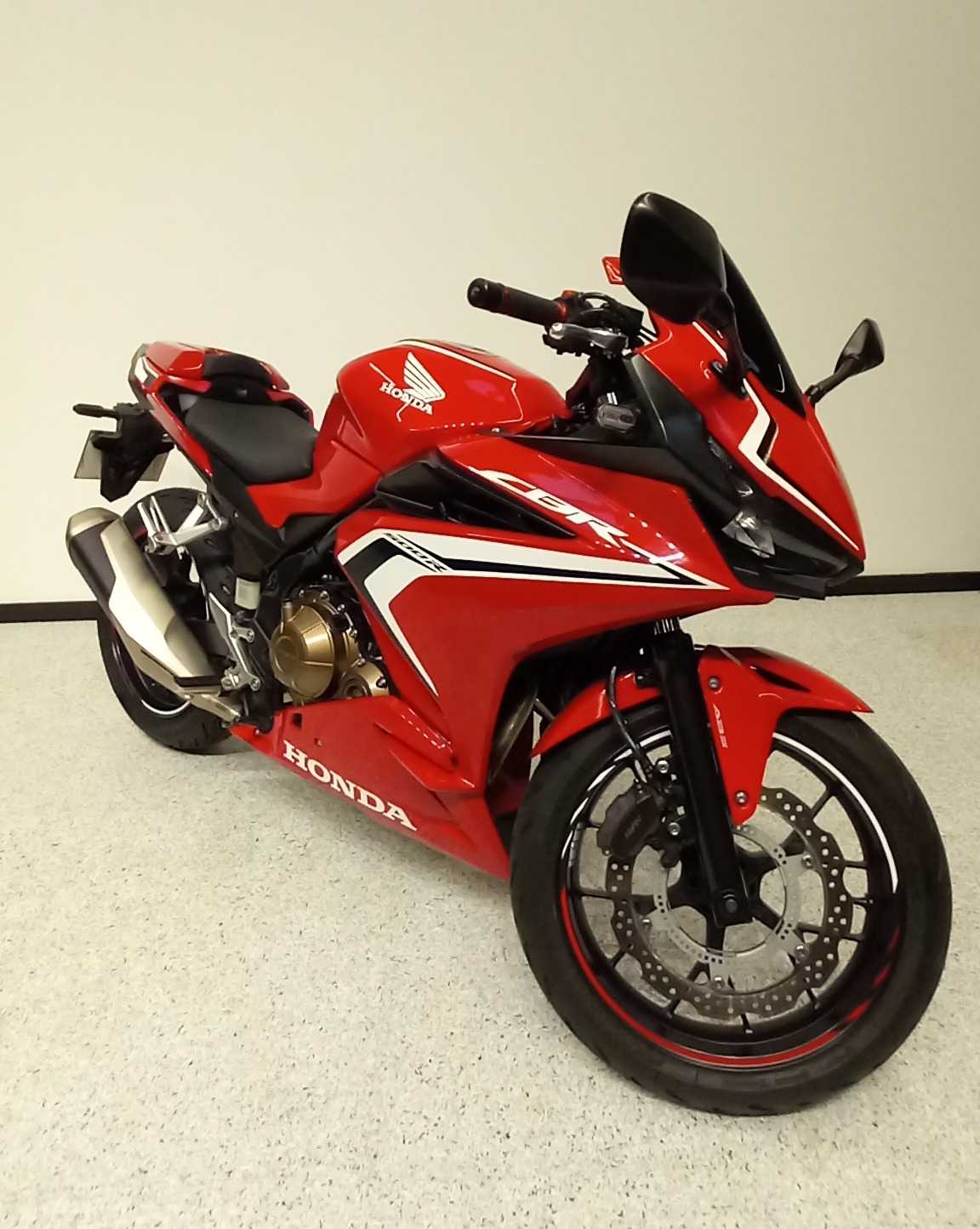 Honda CBR 500 R ABS 2019 HD vue 3/4 droite