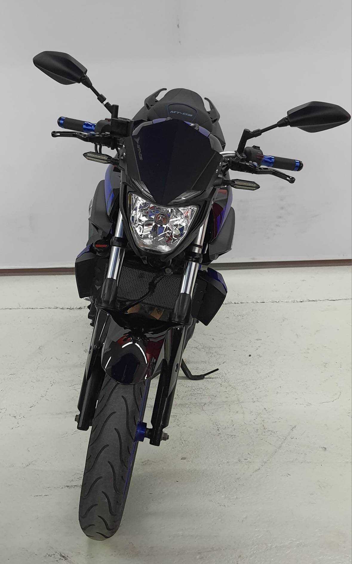 Yamaha MT-03 320 2018 HD vue avant