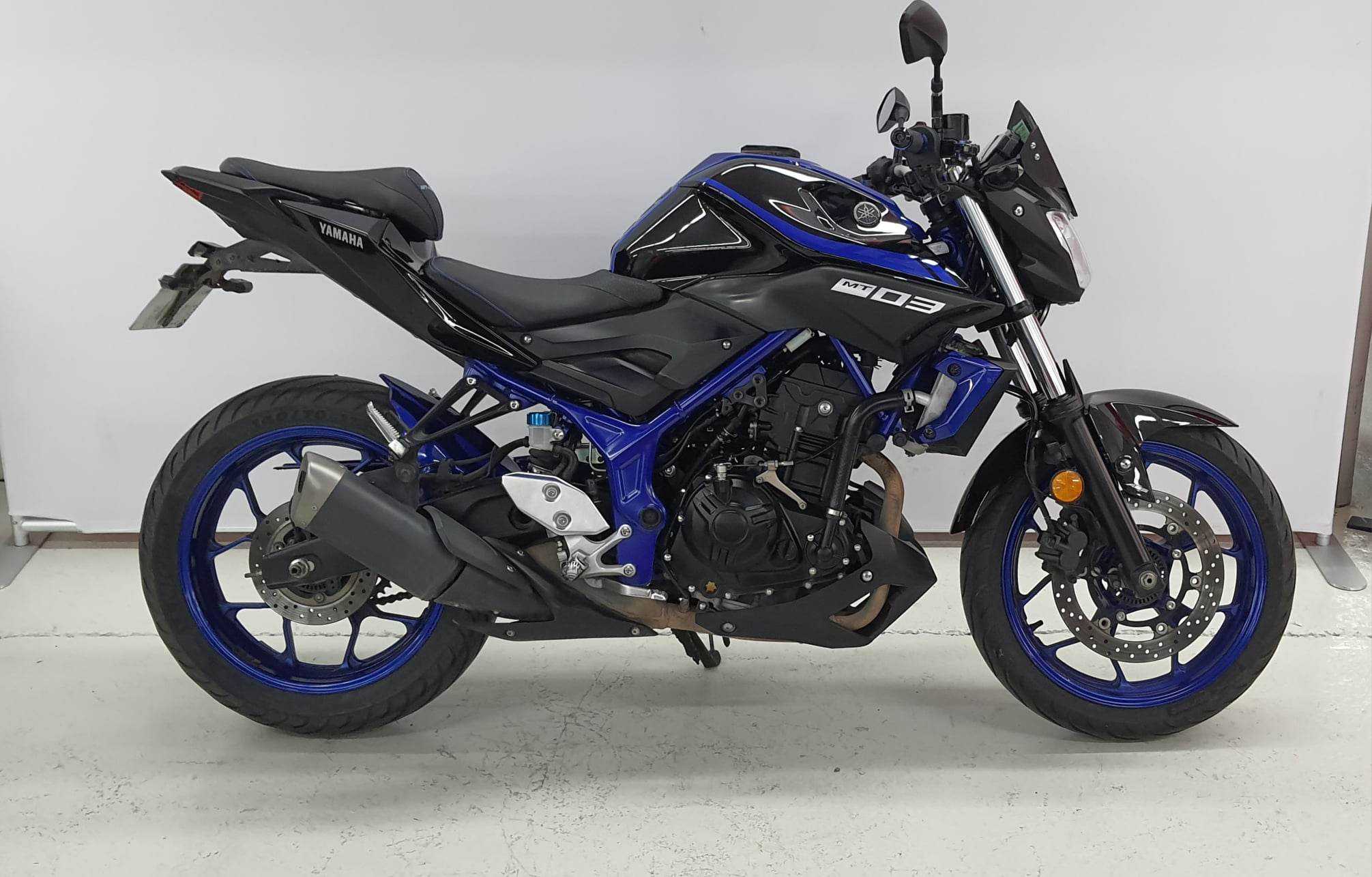 Yamaha MT-03 320 2018 HD vue gauche