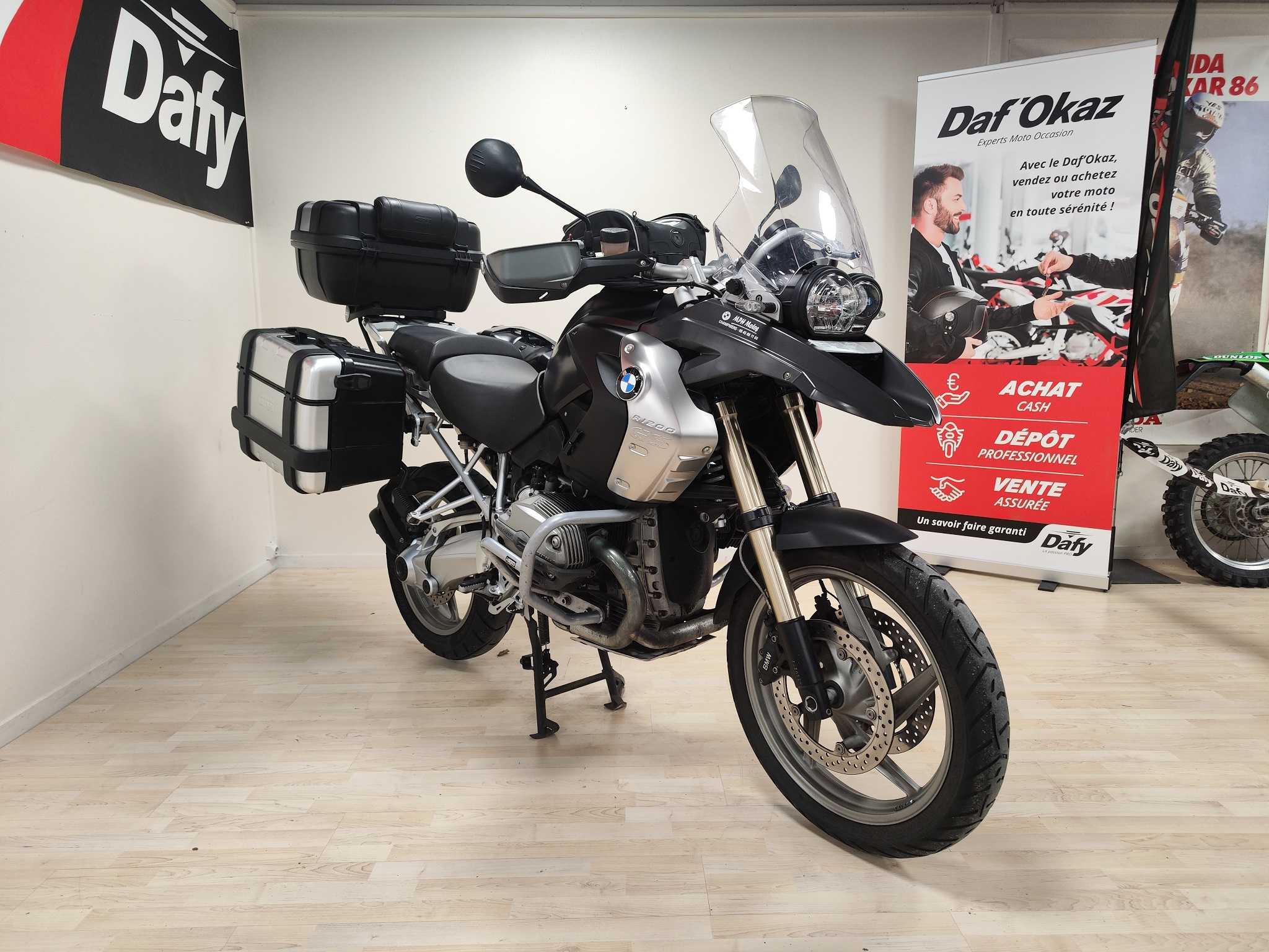 BMW R 1200 GS 2010 HD vue 3/4 droite