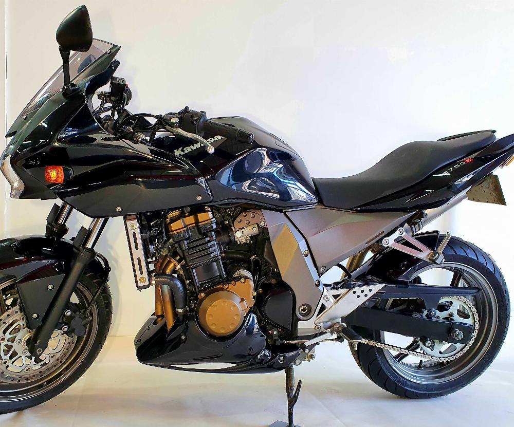 Kawasaki z750s 2006 vue gauche