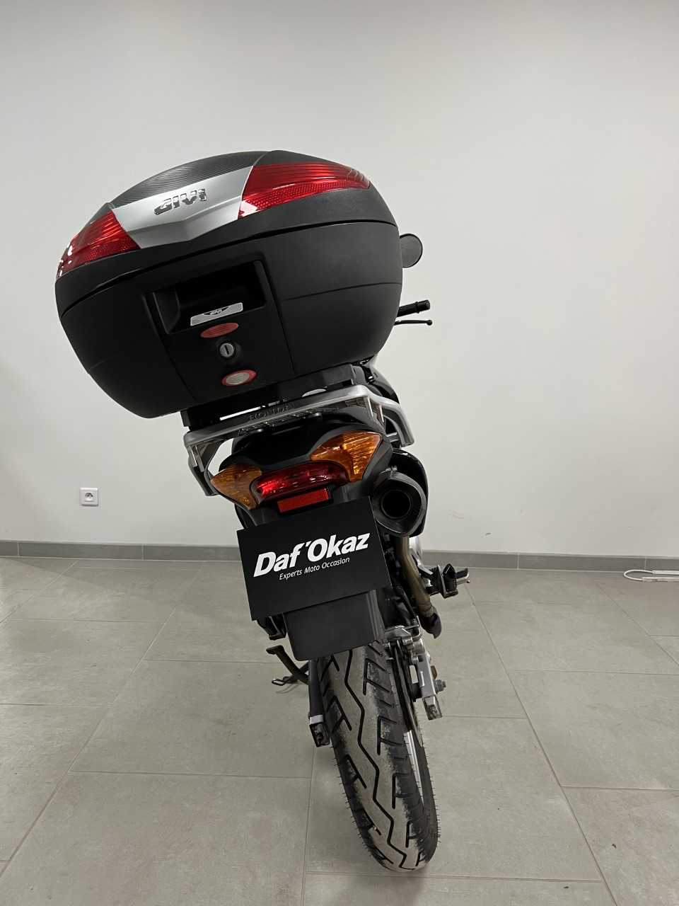 Honda XL 125 V Varadero 2005 HD vue arrière
