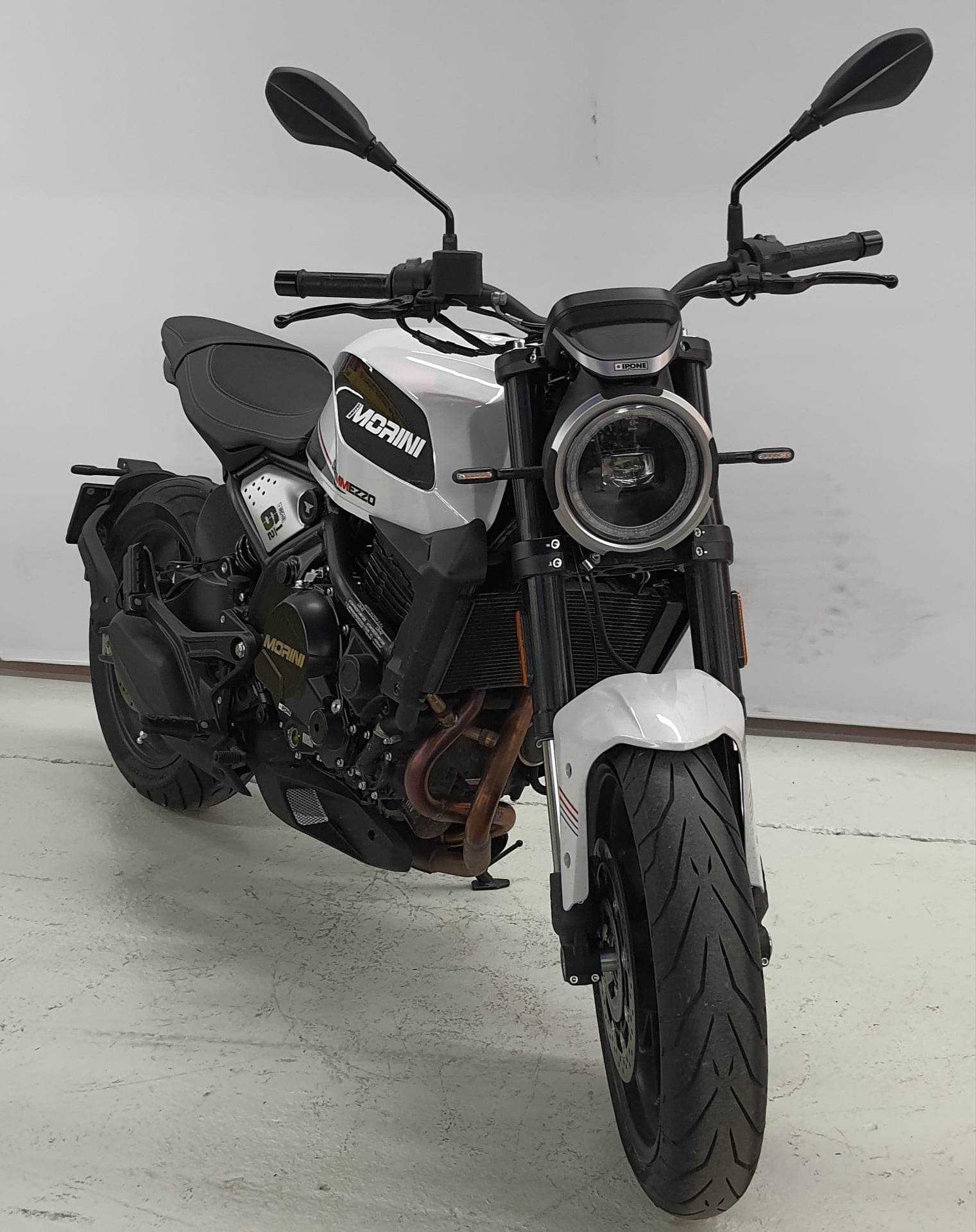 Moto Morini SEIEMMEZZO STREET SEIEMMEZZO STREET 2022 HD vue 3/4 droite