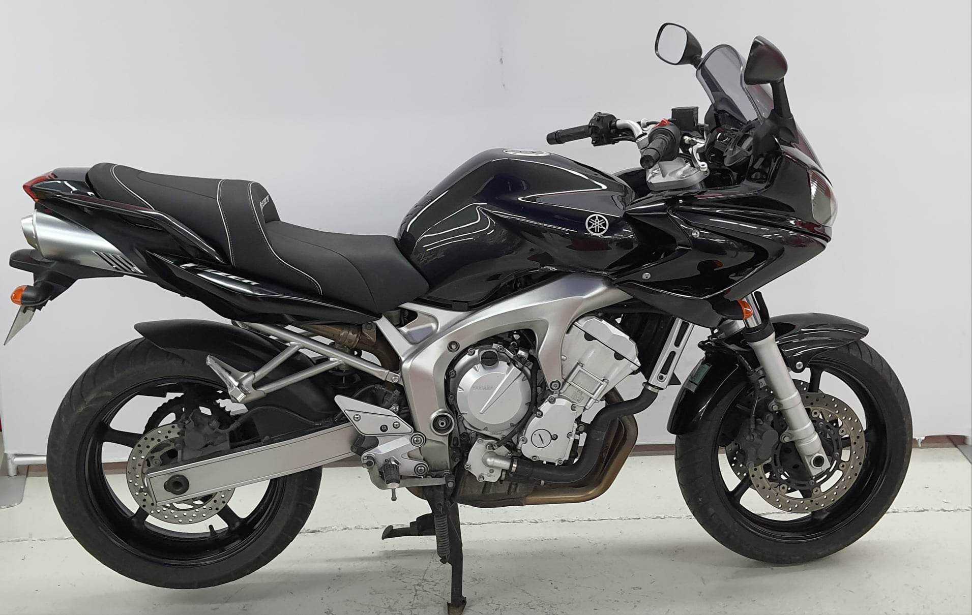 Yamaha FZ6 S Fazer 2005 HD vue gauche