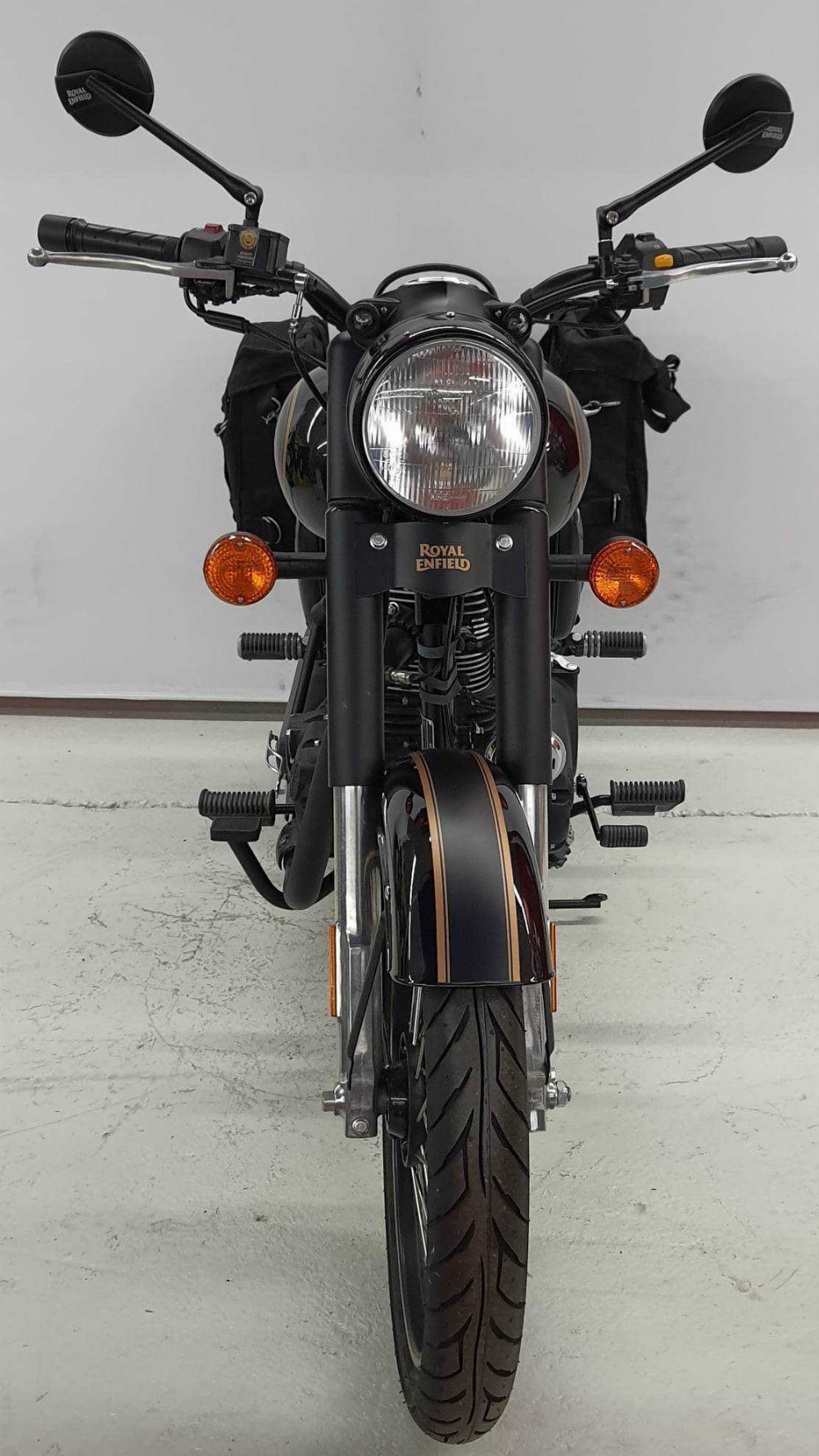 Royal Enfield BULLET CLASSIC 500 &quot;TRIBUTE BLACK&quot; 2021 vue avant