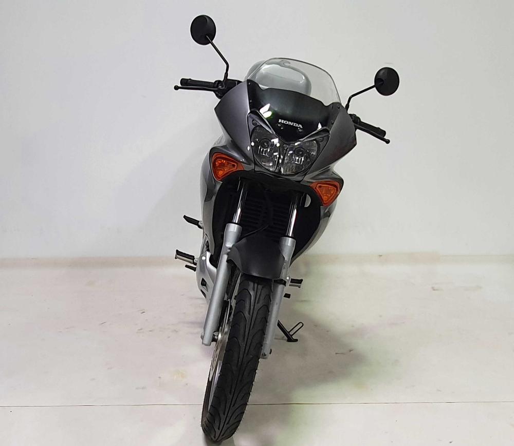 Honda 125 Varadero 2004 vue avant