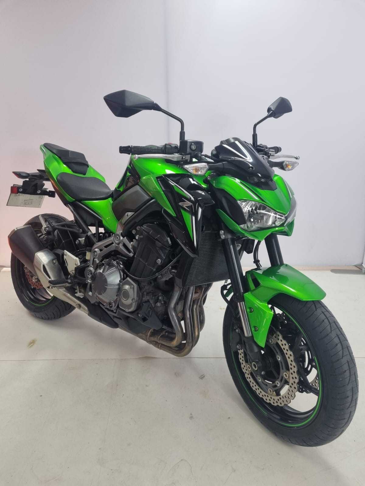 Kawasaki Z 900 2017 HD vue 3/4 droite