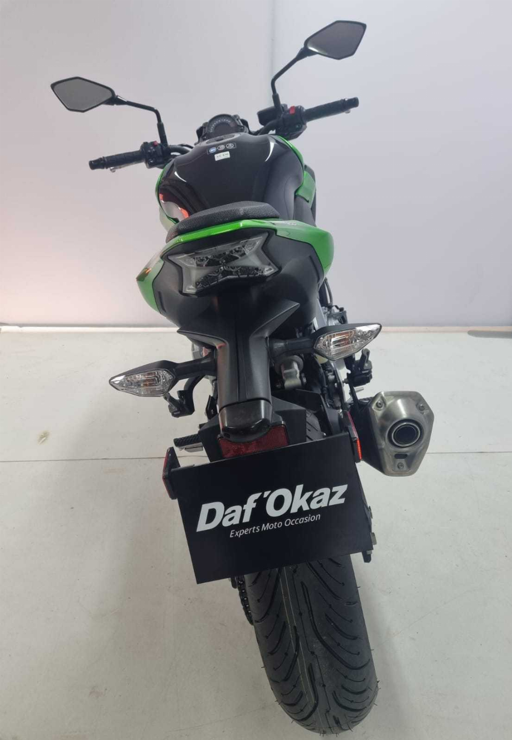 Kawasaki Z 900 2017 vue arrière