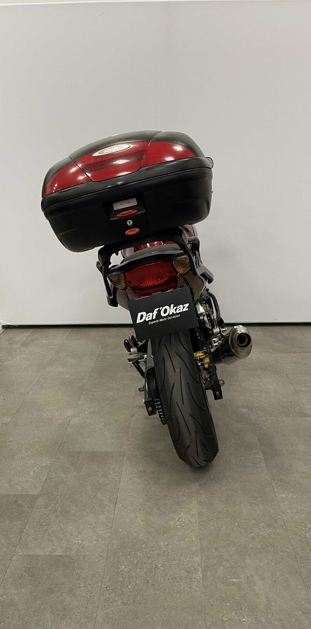 Honda CBF 600 S ABS 2007 vue arrière
