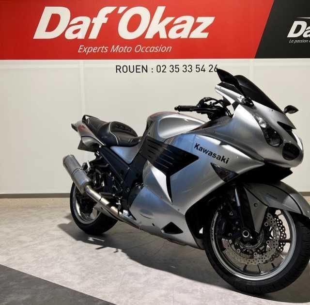 Kawasaki ZZR 1400 2009 HD vue 3/4 droite