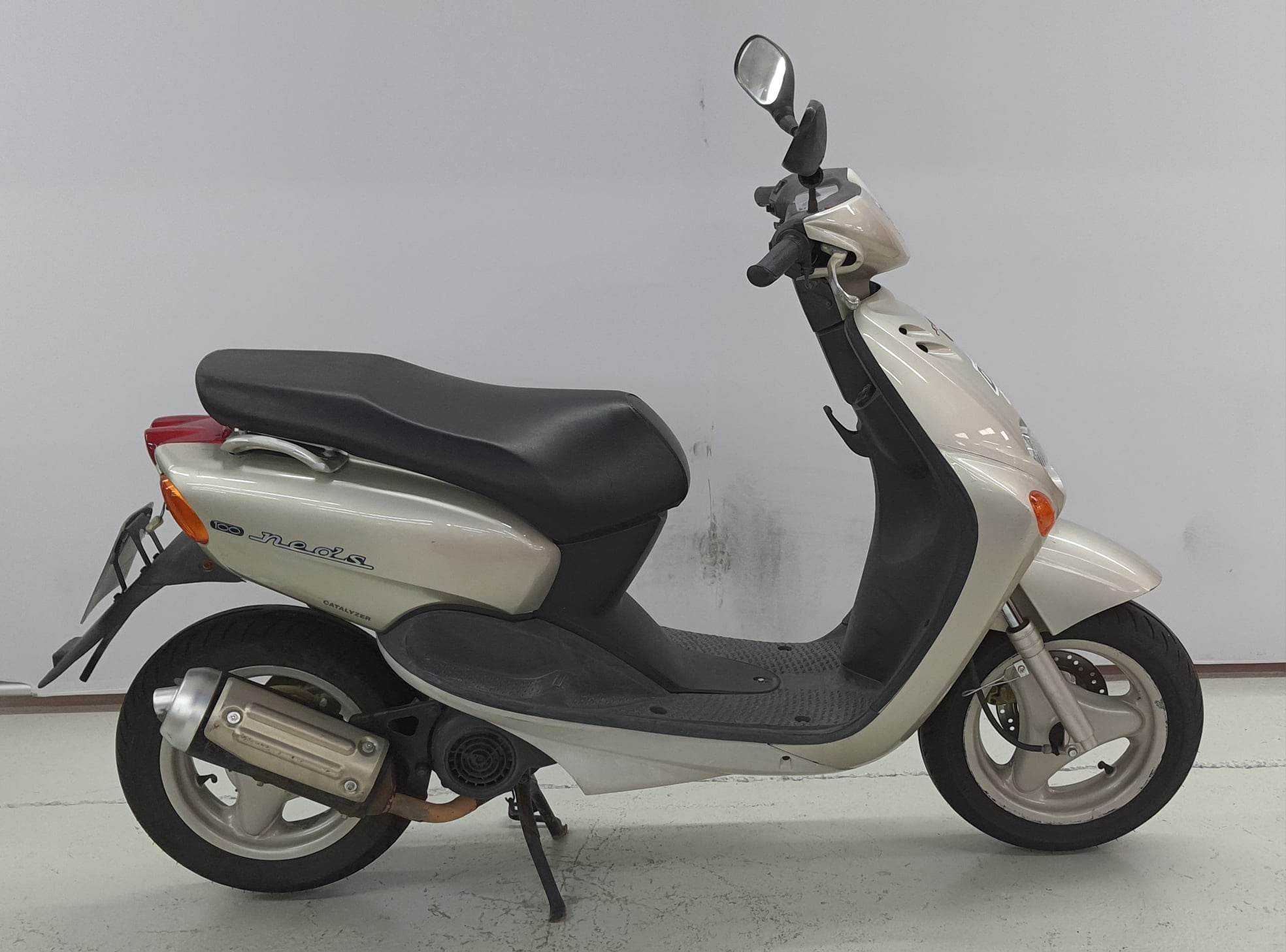 Yamaha NEO'S 100 2002 HD vue gauche