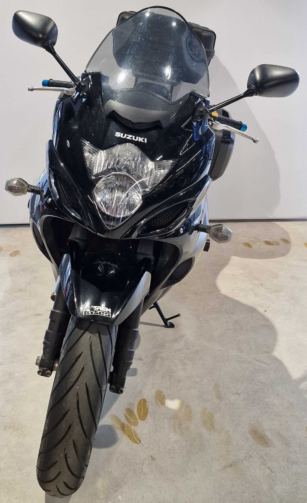 Suzuki GSX 1250 FA 2012 vue avant