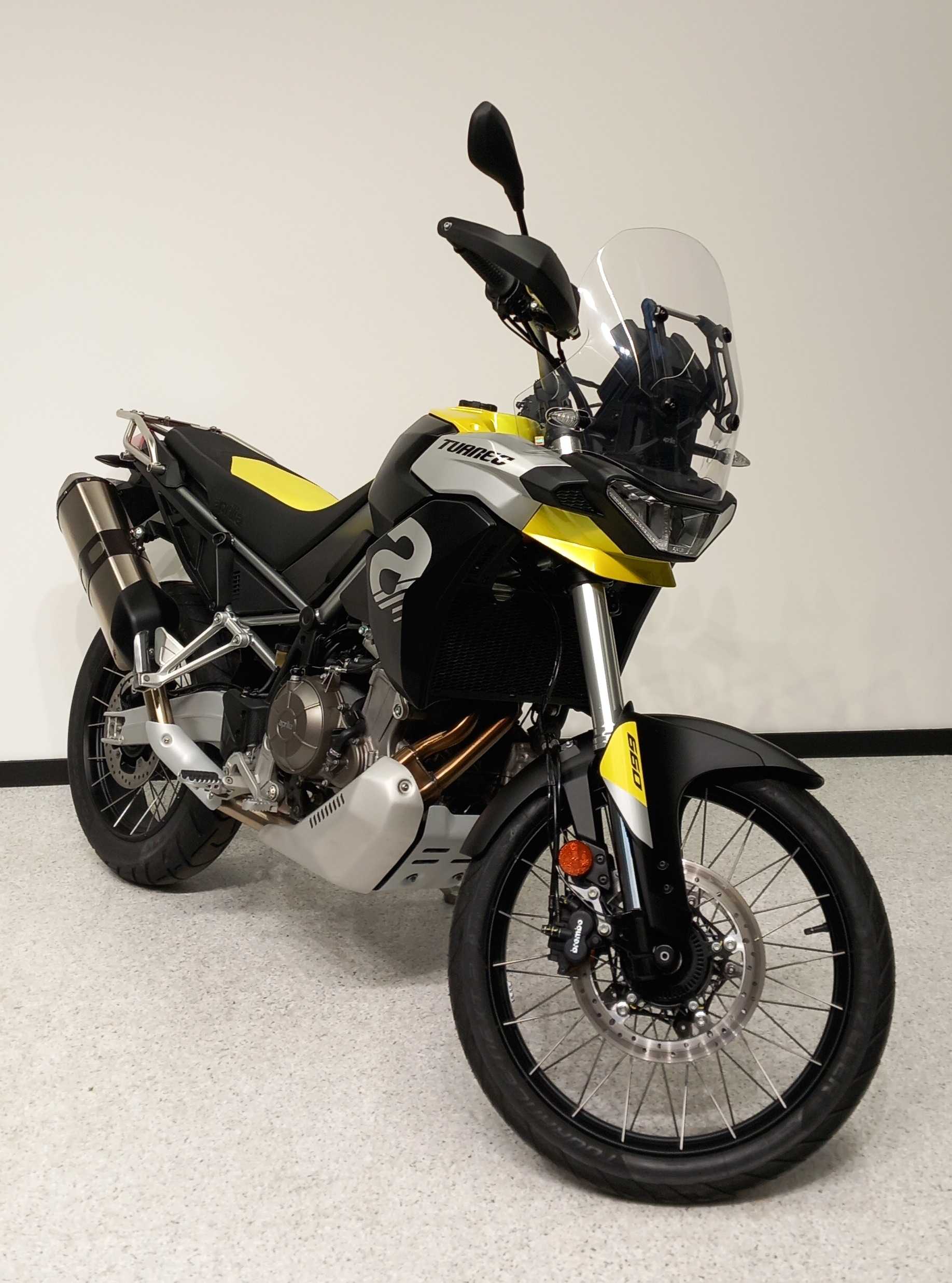 Aprilia TUAREG 660 2022 HD vue 3/4 droite