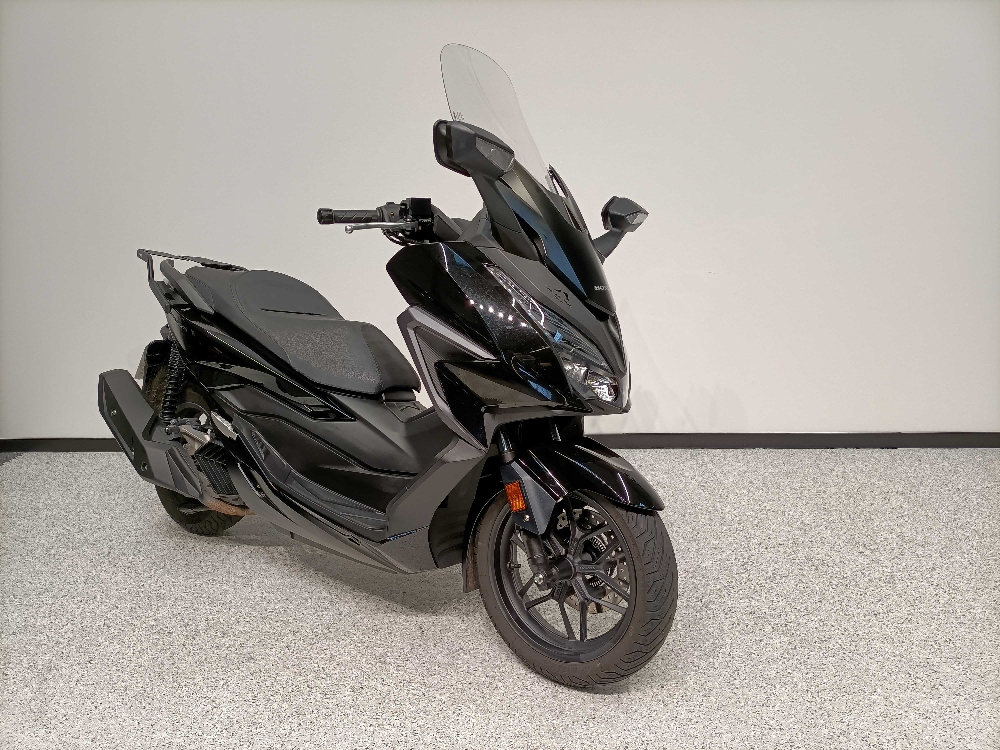 Honda NSS 125 FORZA 2022 vue 3/4 droite