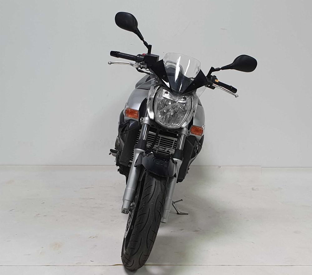 Suzuki 600 GSR 2006 vue avant