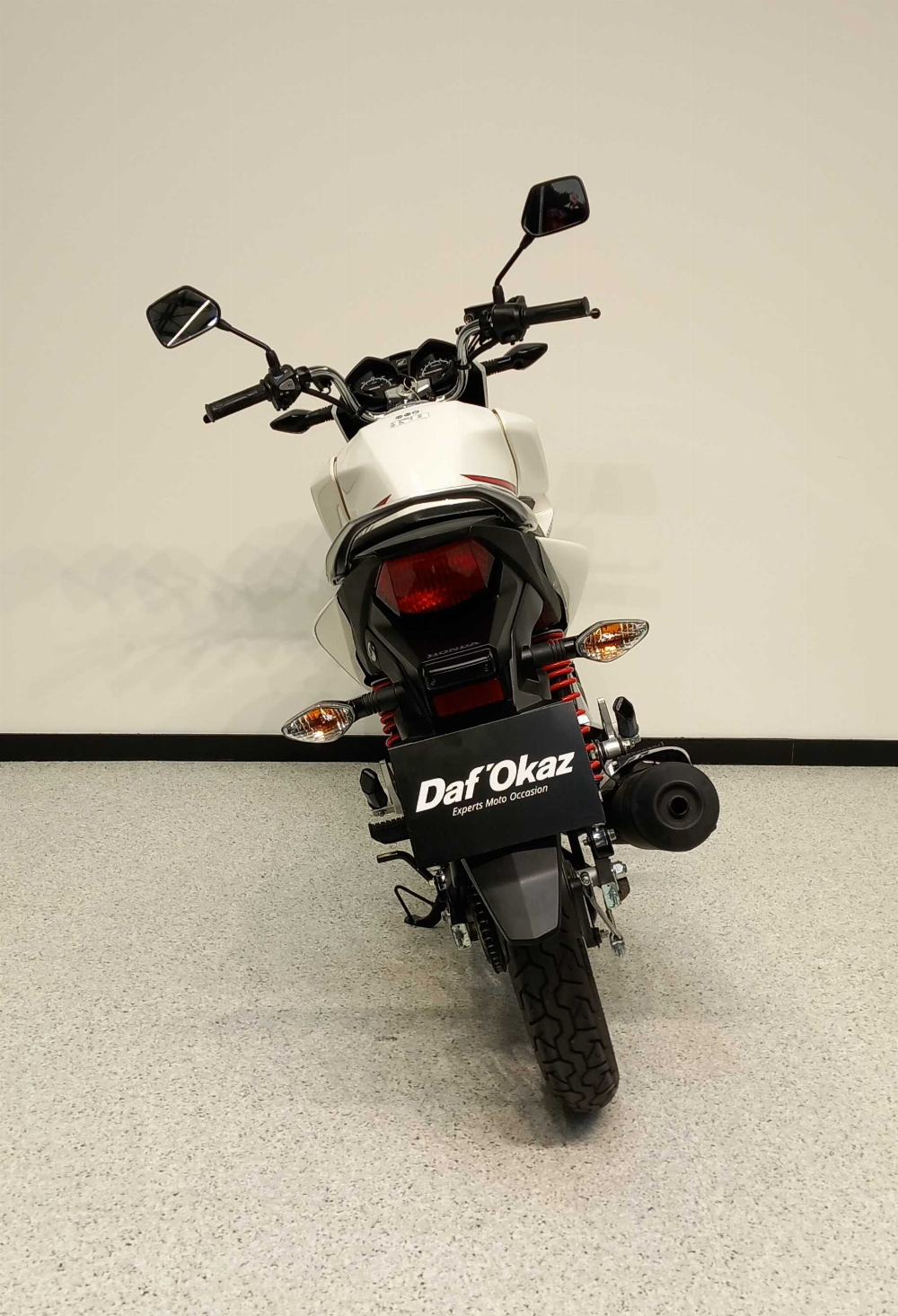 Honda CB 125 F (GLR) 2015 vue arrière