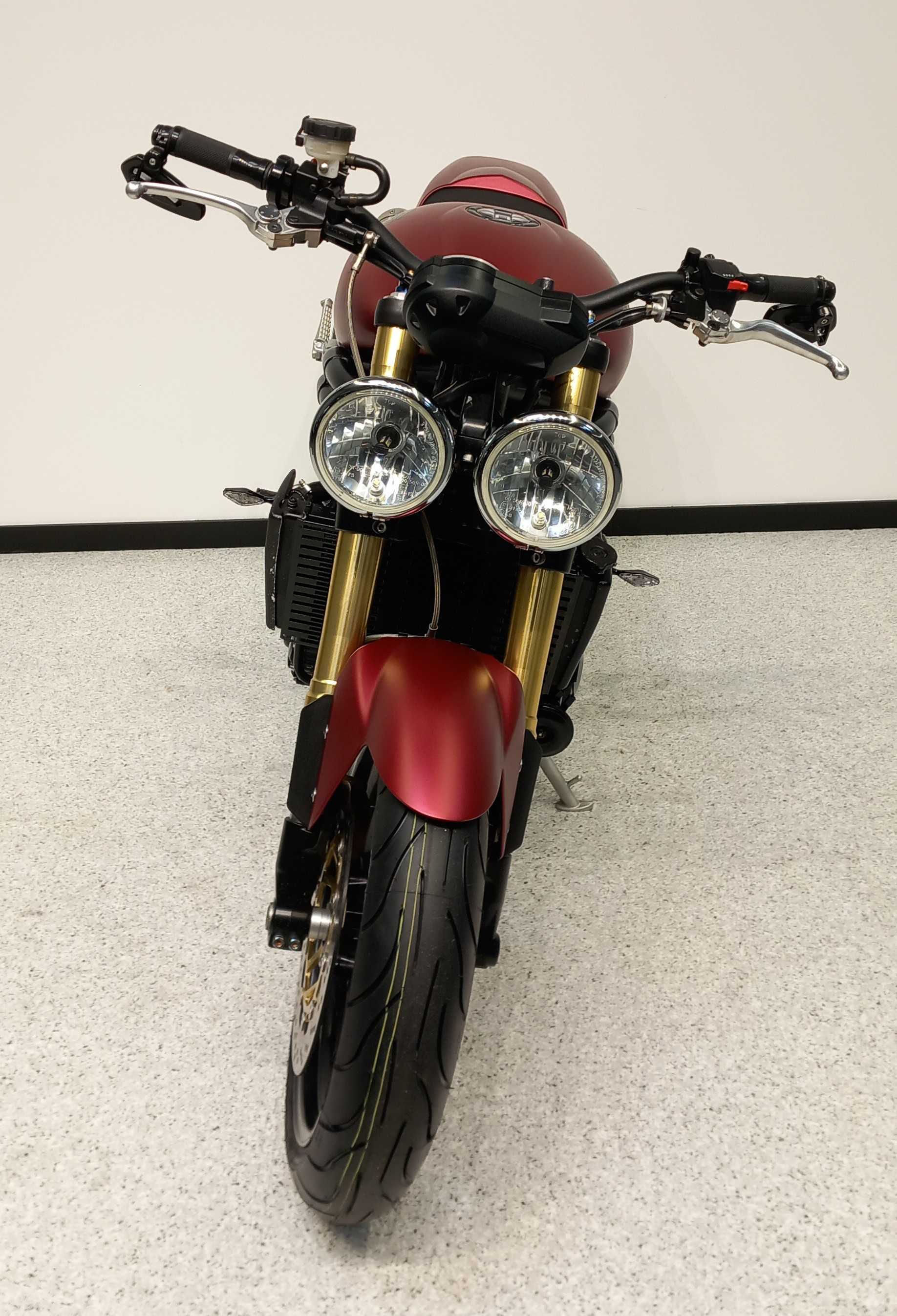 Triumph 1050 Speed Triple 2006 HD vue avant