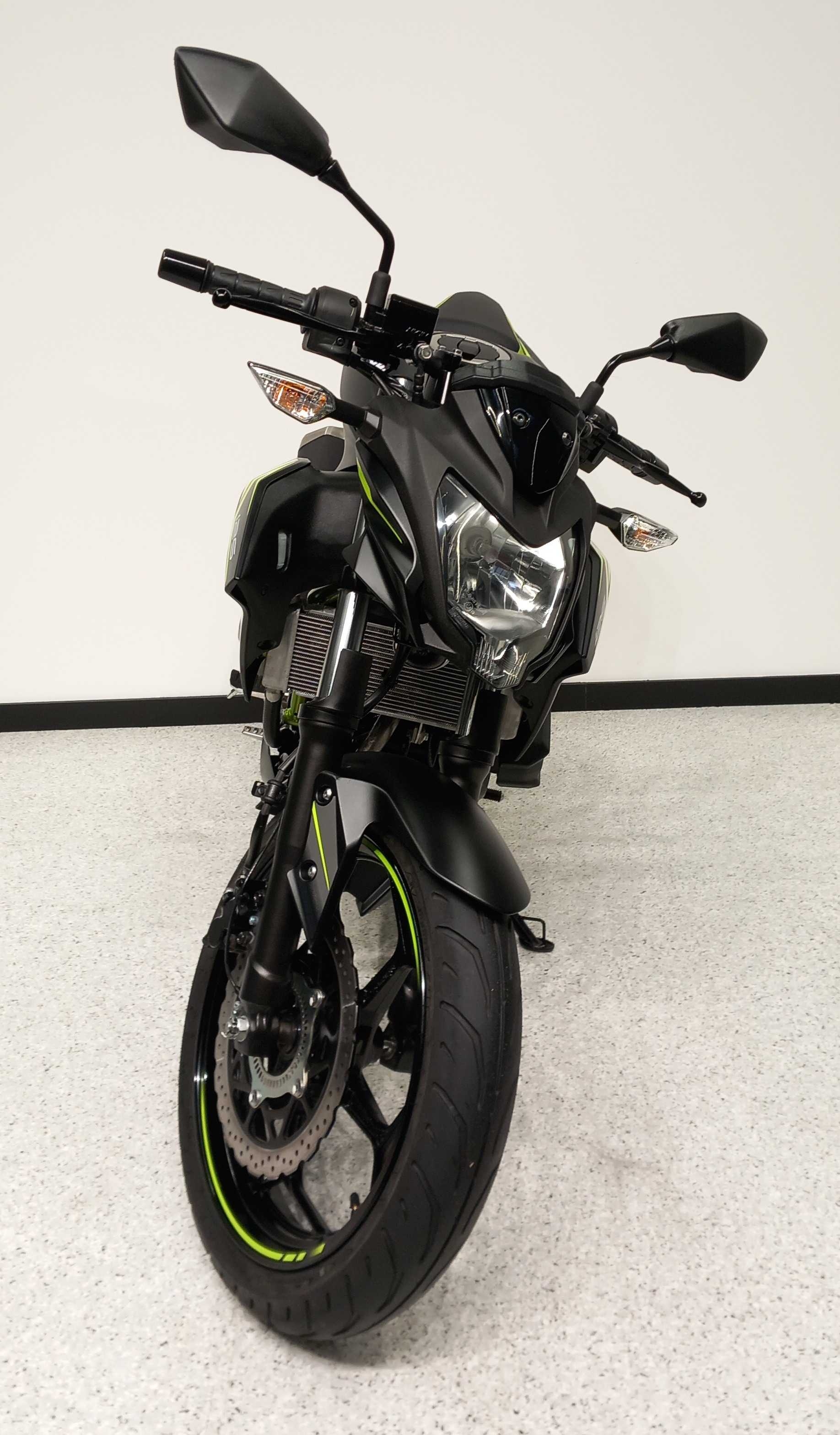 Kawasaki Z 125 2022 HD vue avant