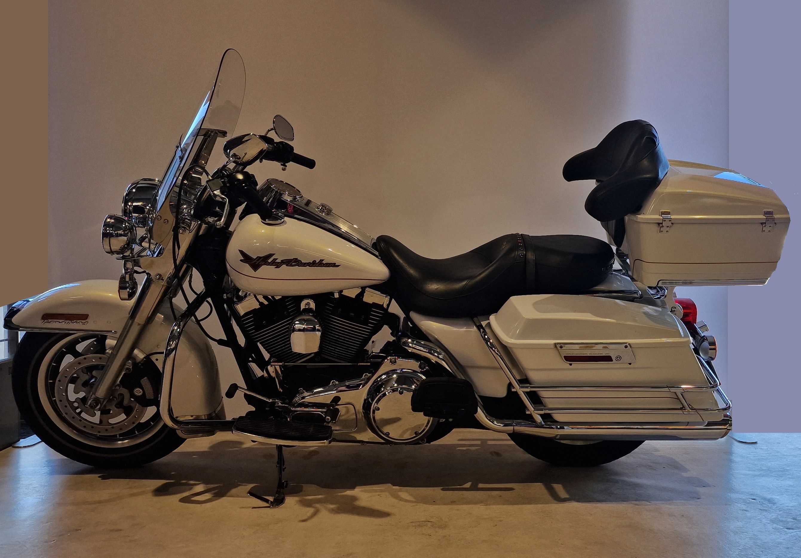 Harley-Davidson 1584 FLHR ROADKING 2008 HD vue gauche