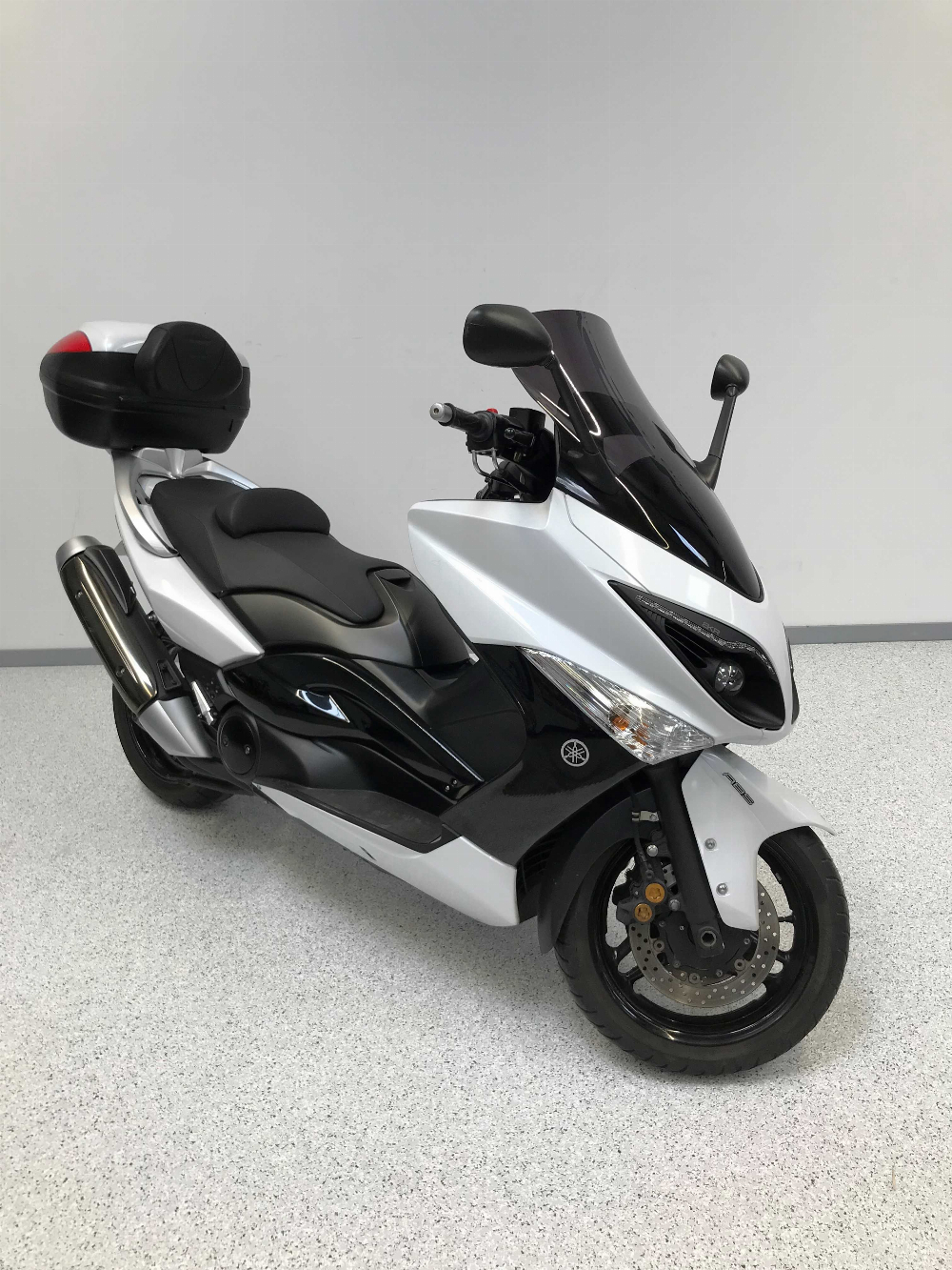 Yamaha XP 500 T-Max 2011 vue 3/4 droite