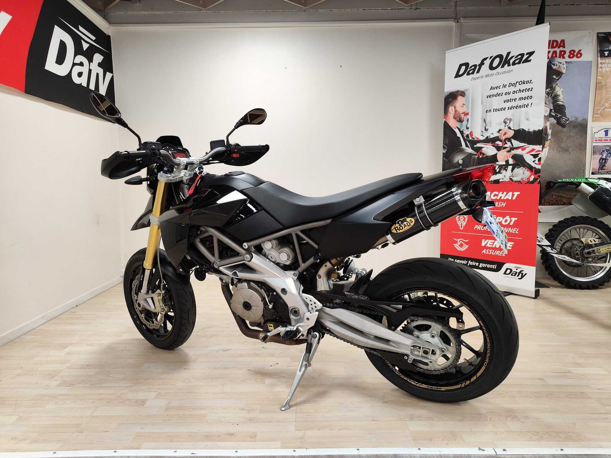 Aprilia Dorsoduro 750 2013 HD vue arrière