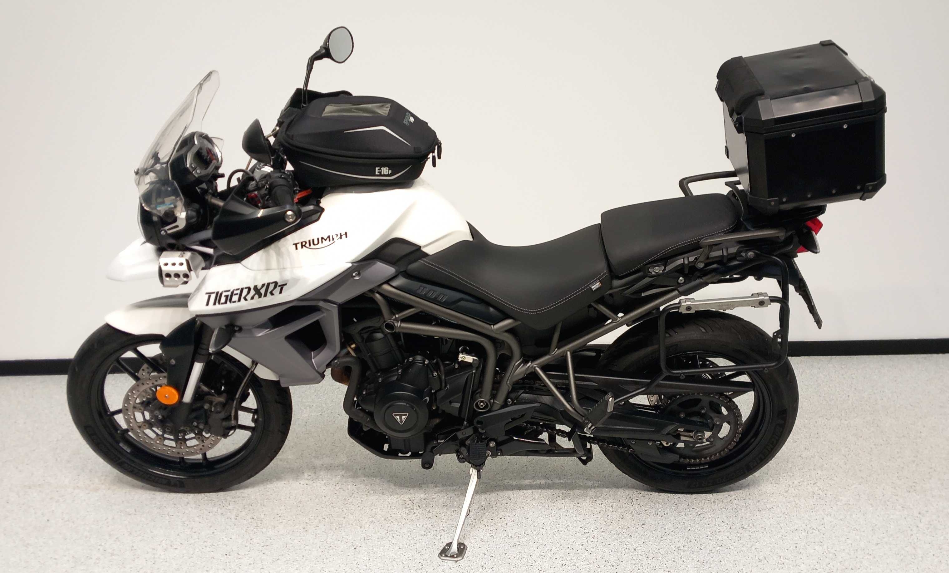 Triumph 800 Tiger XRT 2016 HD vue gauche