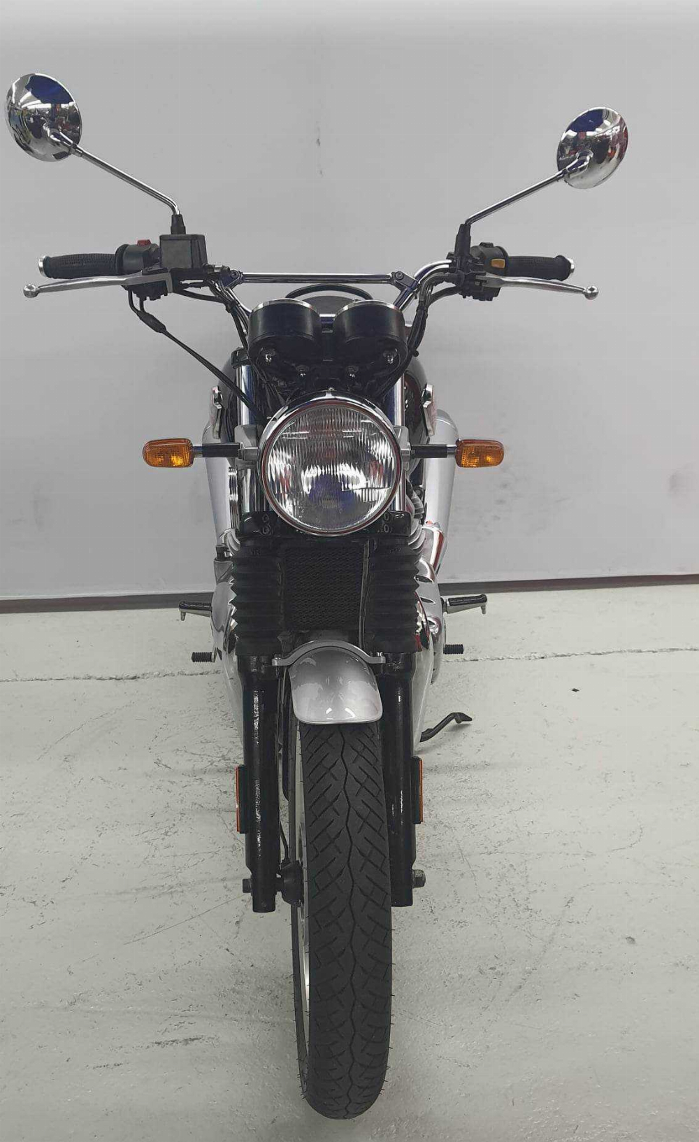 Royal Enfield INTERCEPTOR 650 (MARK THREE) (MARK THREE) 2019 vue avant