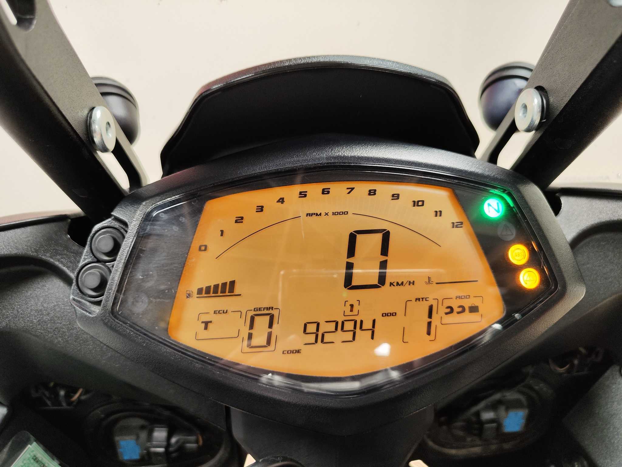 Aprilia Caponord 1200 ABS 2013 HD vue gauche